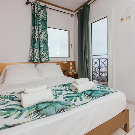 Hotel de apartamente Christina - Happy Days