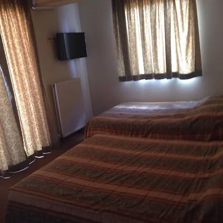 Christina - Happy Days 3* Karitsa (Larissa)