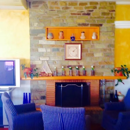 Апарт-отель Christina - Happy Days 3*