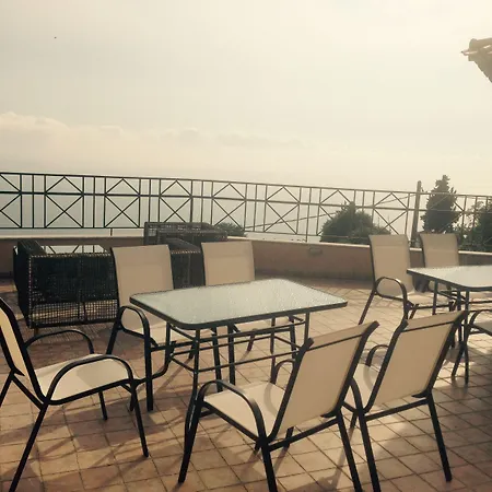 Christina - Happy Days Karitsa (Larissa)