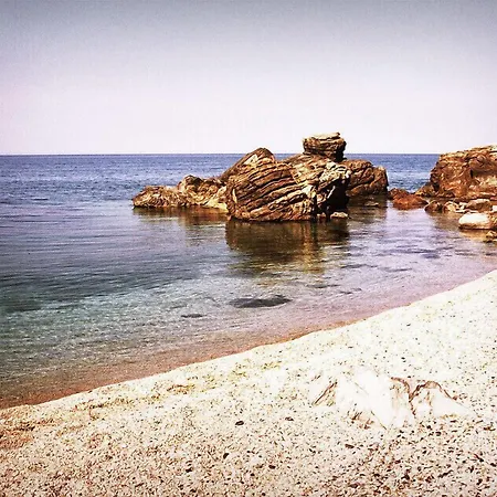 Christina - Happy Days Апарт-отель Karitsa (Larissa)