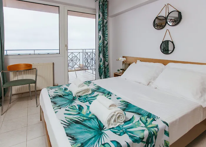 Aparthotel Christina - Happy Days 3*