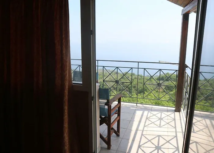 Christina - Happy Days Apart-hotel Karítsa